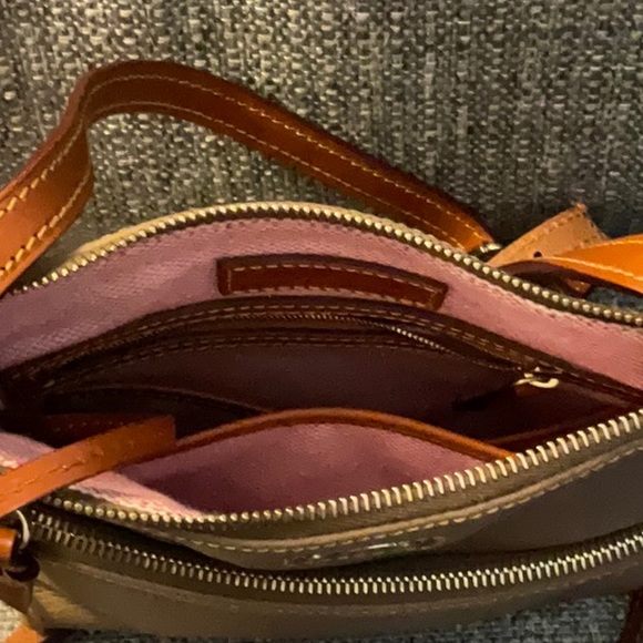 AUTHENTIC DOONEY & BOURKE TAN LEATHER Crossbody - Picture 5 of 10